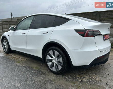 Тесла Model Y 2022 у Вінниці на Automoto.ua Білий Тесла Model Y, об'ємом двигуна 0 л та пробігом 80 тис. км за 24900 $, фото 4 на Automoto.ua