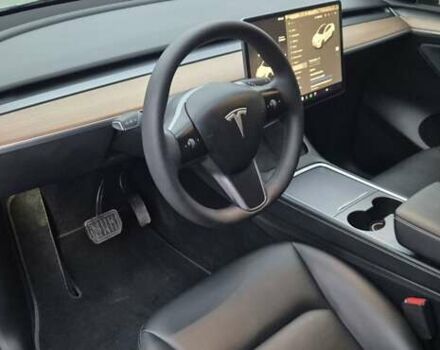 Белый Тесла Model Y, объемом двигателя 0 л и пробегом 27 тыс. км за 29000 $, фото 3 на Automoto.ua
