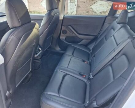 Білий Тесла Model Y, об'ємом двигуна 0 л та пробігом 97 тис. км за 24000 $, фото 20 на Automoto.ua