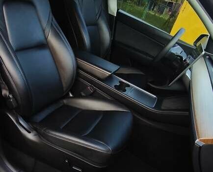 Белый Тесла Model Y, объемом двигателя 0 л и пробегом 69 тыс. км за 23500 $, фото 17 на Automoto.ua