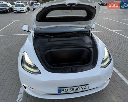 Белый Тесла Model Y, объемом двигателя 0 л и пробегом 81 тыс. км за 25900 $, фото 21 на Automoto.ua