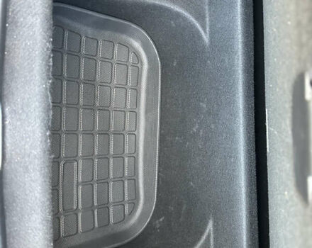 Тесла Model Y 2022 у Житомирі на Automoto.ua Білий Тесла Model Y, об'ємом двигуна 0 л та пробігом 195 тис. км за 21700 $, фото 16 на Automoto.ua