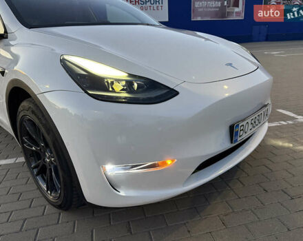 Белый Тесла Model Y, объемом двигателя 0 л и пробегом 81 тыс. км за 25900 $, фото 37 на Automoto.ua