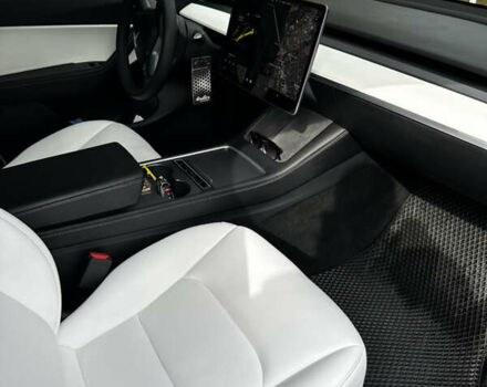 Белый Тесла Model Y, объемом двигателя 0 л и пробегом 55 тыс. км за 25900 $, фото 35 на Automoto.ua