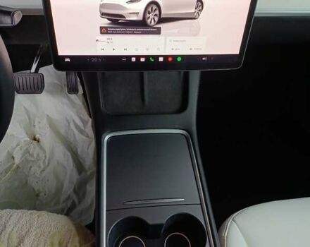 Белый Тесла Model Y, объемом двигателя 0 л и пробегом 52 тыс. км за 29000 $, фото 19 на Automoto.ua