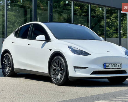 Белый Тесла Model Y, объемом двигателя 0 л и пробегом 90 тыс. км за 34999 $, фото 3 на Automoto.ua