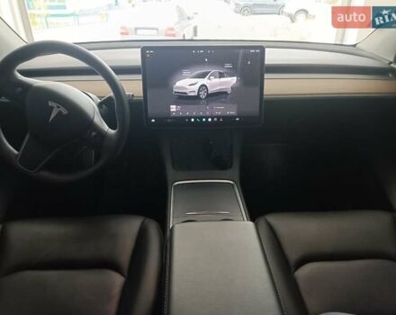 Тесла Model Y 2022 у Дніпро (Дніпропетровську) на Automoto.ua Білий Тесла Model Y, об'ємом двигуна 0 л та пробігом 32 тис. км за 27000 $, фото 1 на Automoto.ua