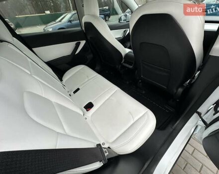 Белый Тесла Model Y, объемом двигателя 0 л и пробегом 117 тыс. км за 24999 $, фото 17 на Automoto.ua