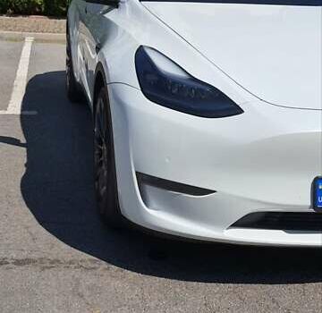 Белый Тесла Model Y, объемом двигателя 0 л и пробегом 62 тыс. км за 30700 $, фото 18 на Automoto.ua