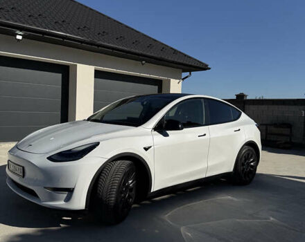 Тесла Model Y 2022 в Ровно на Automoto.ua Белый Тесла Model Y, объемом двигателя 0 л и пробегом 105 тыс. км за 27000 $, фото 15 на Automoto.ua