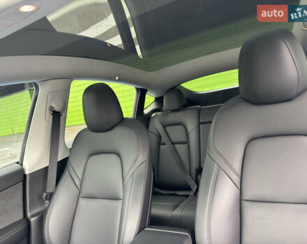 Белый Тесла Model Y, объемом двигателя 0 л и пробегом 68 тыс. км за 35000 $, фото 31 на Automoto.ua