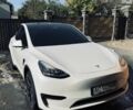 Белый Тесла Model Y, объемом двигателя 0 л и пробегом 100 тыс. км за 22999 $, фото 1 на Automoto.ua