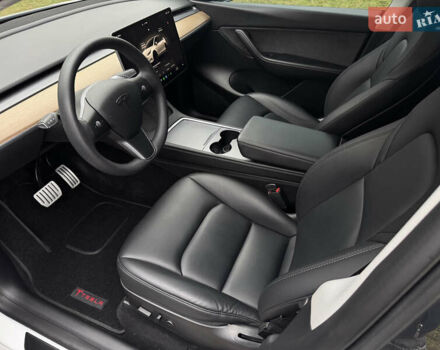 Белый Тесла Model Y, объемом двигателя 0 л и пробегом 74 тыс. км за 25700 $, фото 33 на Automoto.ua