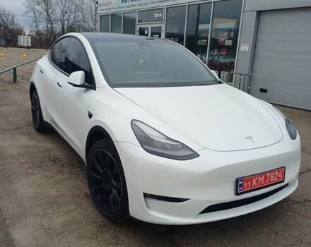 Белый Тесла Model Y, объемом двигателя 0 л и пробегом 54 тыс. км за 30000 $, фото 1 на Automoto.ua