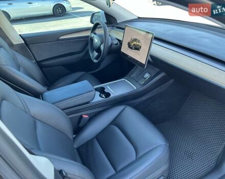 Белый Тесла Model Y, объемом двигателя 0 л и пробегом 29 тыс. км за 23999 $, фото 6 на Automoto.ua