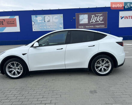 Білий Тесла Model Y, об'ємом двигуна 0 л та пробігом 15 тис. км за 27999 $, фото 5 на Automoto.ua