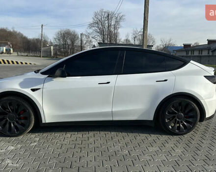 Білий Тесла Model Y, об'ємом двигуна 0 л та пробігом 63 тис. км за 28700 $, фото 24 на Automoto.ua
