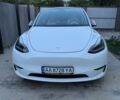 Белый Тесла Model Y, объемом двигателя 0 л и пробегом 63 тыс. км за 30000 $, фото 1 на Automoto.ua