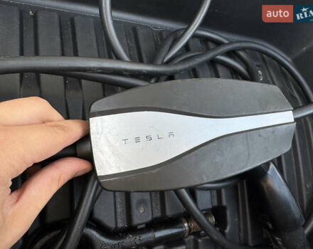 Белый Тесла Model Y, объемом двигателя 0 л и пробегом 51 тыс. км за 31000 $, фото 35 на Automoto.ua