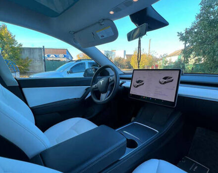 Белый Тесла Model Y, объемом двигателя 0 л и пробегом 28 тыс. км за 38000 $, фото 4 на Automoto.ua