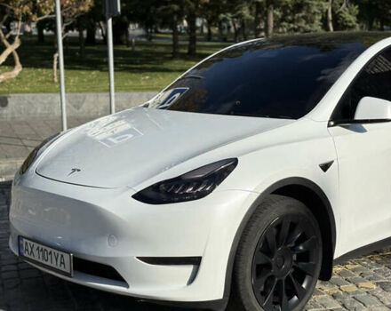 Белый Тесла Model Y, объемом двигателя 0 л и пробегом 32 тыс. км за 33000 $, фото 1 на Automoto.ua