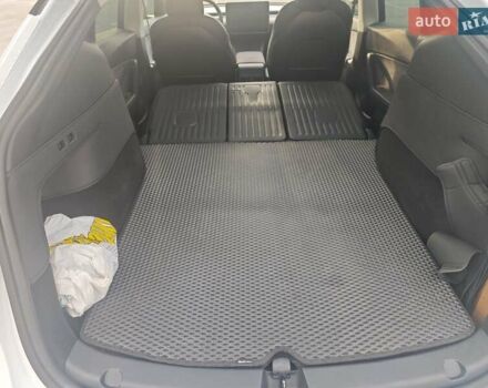 Белый Тесла Model Y, объемом двигателя 0 л и пробегом 38 тыс. км за 28000 $, фото 23 на Automoto.ua