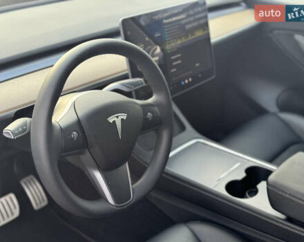 Белый Тесла Model Y, объемом двигателя 0 л и пробегом 43 тыс. км за 27500 $, фото 26 на Automoto.ua