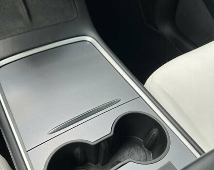 Тесла Model Y 2022 у Вінниці на Automoto.ua Білий Тесла Model Y, об'ємом двигуна 0 л та пробігом 43 тис. км за 28500 $, фото 45 на Automoto.ua