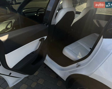 Белый Тесла Model Y, объемом двигателя 0 л и пробегом 102 тыс. км за 26000 $, фото 20 на Automoto.ua