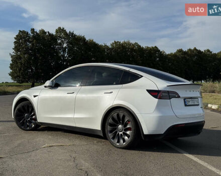 Белый Тесла Model Y, объемом двигателя 0 л и пробегом 51 тыс. км за 31000 $, фото 1 на Automoto.ua