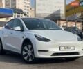 Белый Тесла Model Y, объемом двигателя 0 л и пробегом 31 тыс. км за 24999 $, фото 1 на Automoto.ua