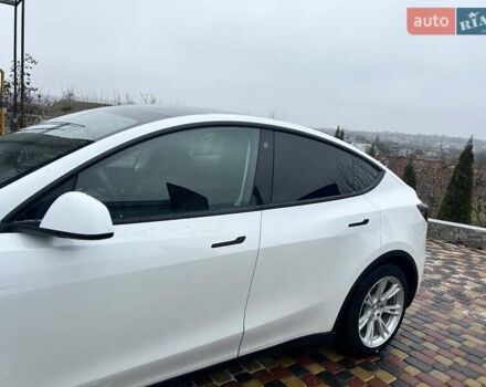 Белый Тесла Model Y, объемом двигателя 0 л и пробегом 94 тыс. км за 29999 $, фото 6 на Automoto.ua