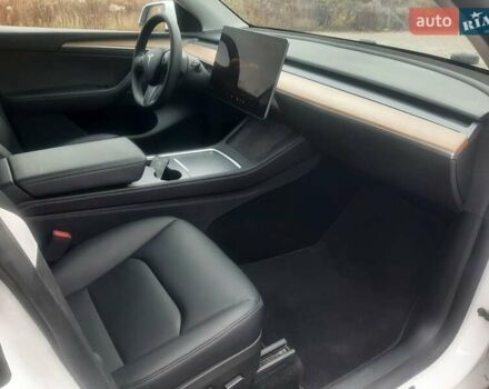 Білий Тесла Model Y, об'ємом двигуна 0 л та пробігом 45 тис. км за 21500 $, фото 10 на Automoto.ua