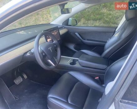 Белый Тесла Model Y, объемом двигателя 0 л и пробегом 100 тыс. км за 23000 $, фото 5 на Automoto.ua