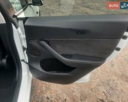 Білий Тесла Model Y, об'ємом двигуна 0 л та пробігом 45 тис. км за 21500 $, фото 17 на Automoto.ua