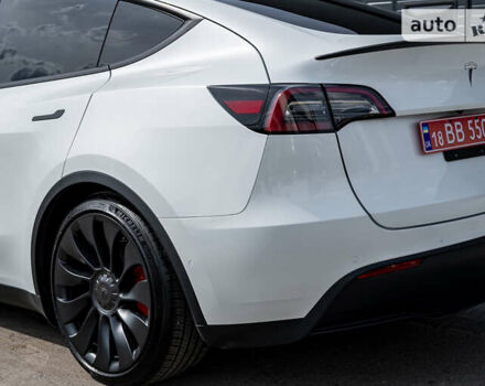 Белый Тесла Model Y, объемом двигателя 0 л и пробегом 10 тыс. км за 27900 $, фото 12 на Automoto.ua