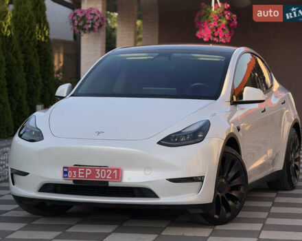Белый Тесла Model Y, объемом двигателя 0 л и пробегом 59 тыс. км за 30500 $, фото 2 на Automoto.ua
