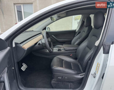 Белый Тесла Model Y, объемом двигателя 0 л и пробегом 29 тыс. км за 21700 $, фото 16 на Automoto.ua