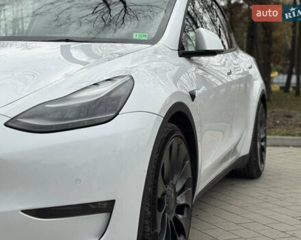 Білий Тесла Model Y, об'ємом двигуна 0 л та пробігом 115 тис. км за 25800 $, фото 7 на Automoto.ua