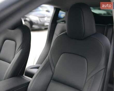 Тесла Model Y 2022 у Мукачеве на Automoto.ua Білий Тесла Model Y, об'ємом двигуна 0 л та пробігом 17 тис. км за 46500 $, фото 24 на Automoto.ua