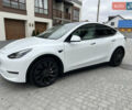 Белый Тесла Model Y, объемом двигателя 0 л и пробегом 34 тыс. км за 28000 $, фото 1 на Automoto.ua