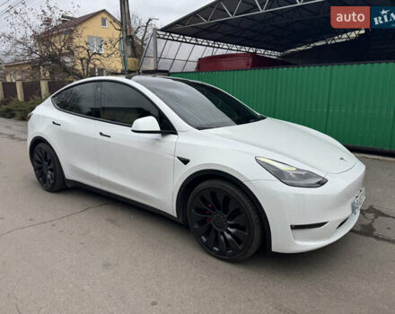 Белый Тесла Model Y, объемом двигателя 0 л и пробегом 47 тыс. км за 30000 $, фото 3 на Automoto.ua