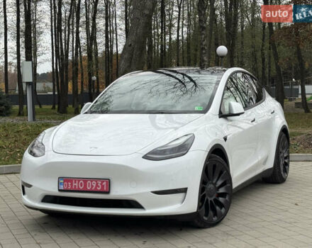 Білий Тесла Model Y, об'ємом двигуна 0 л та пробігом 115 тис. км за 25800 $, фото 2 на Automoto.ua
