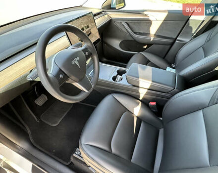 Білий Тесла Model Y, об'ємом двигуна 0 л та пробігом 44 тис. км за 28900 $, фото 8 на Automoto.ua