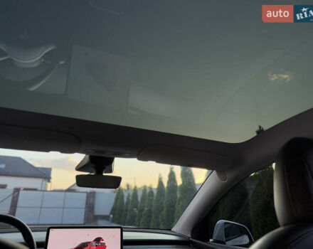 Белый Тесла Model Y, объемом двигателя 0 л и пробегом 59 тыс. км за 30500 $, фото 42 на Automoto.ua