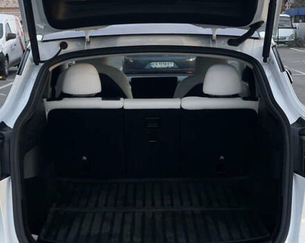 Белый Тесла Model Y, объемом двигателя 0 л и пробегом 117 тыс. км за 23200 $, фото 7 на Automoto.ua