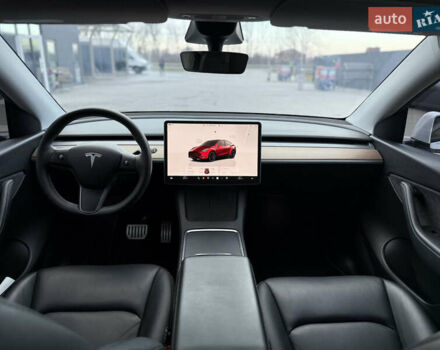 Белый Тесла Model Y, объемом двигателя 0 л и пробегом 59 тыс. км за 28950 $, фото 23 на Automoto.ua