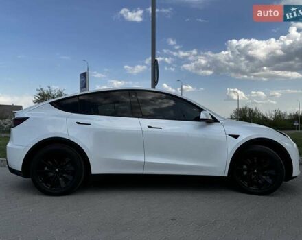 Белый Тесла Model Y, объемом двигателя 0 л и пробегом 59 тыс. км за 28800 $, фото 14 на Automoto.ua