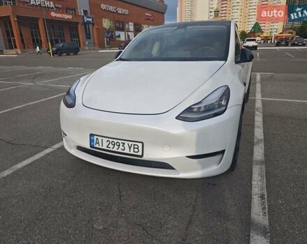 Белый Тесла Model Y, объемом двигателя 0 л и пробегом 38 тыс. км за 28000 $, фото 1 на Automoto.ua