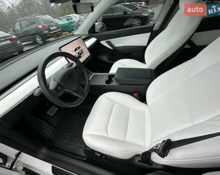 Белый Тесла Model Y, объемом двигателя 0 л и пробегом 117 тыс. км за 24999 $, фото 11 на Automoto.ua